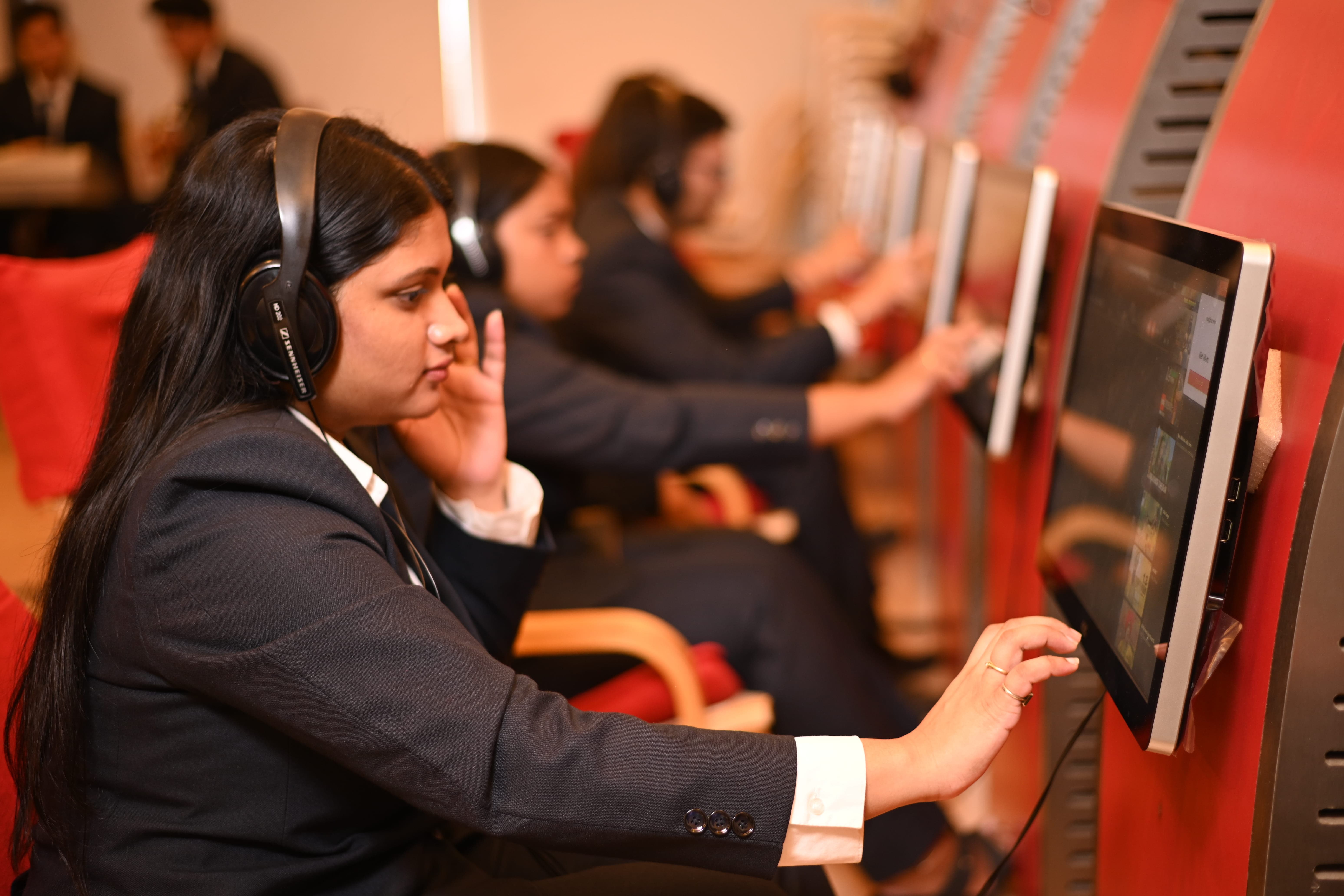 MET Institute of International Studies Mumbai Campus photo 13